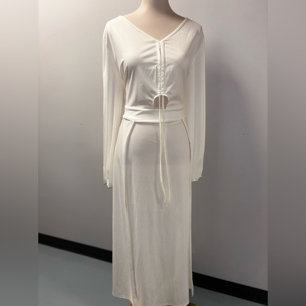Elegant White Long Sleeve Dress